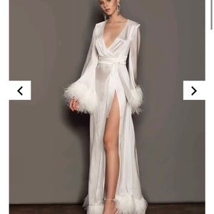Bronx & Banco | Feather Long Robe | XS | White